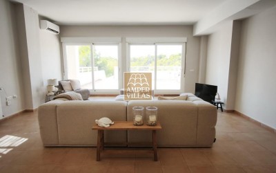 Precioso apartamento reformado integralmente con amplias terrazas.